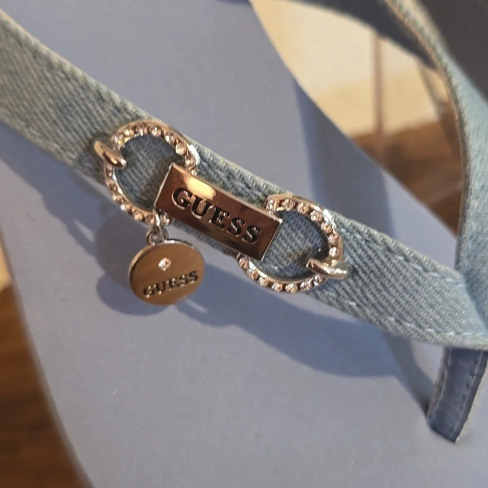Guess |Light Blue Platform Flip Flops Silver Charm Preppy Denim Strap Sz.6